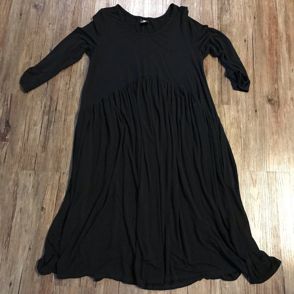 Agnes and Dora Black Muse Dress